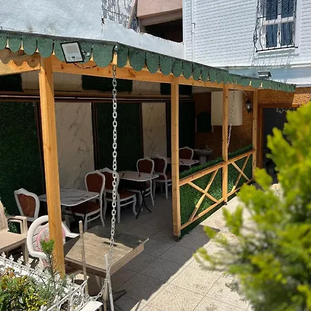 アパートホテル Mihri Hatun Suite 3*