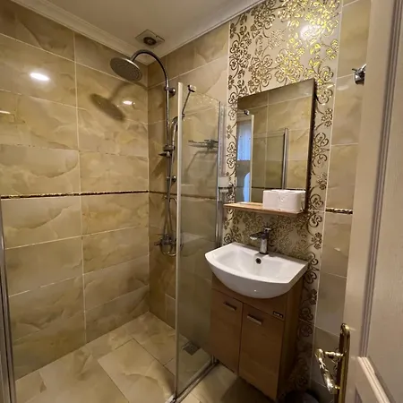 Mihri Hatun Suite アパートホテル 3*